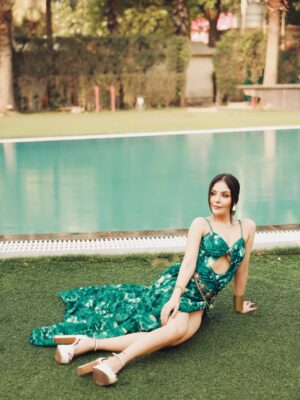 Saanya Khatter Instagram - Tropical breeze, golden bling, and a slit that does all the talking 😏
Living my best soft glam life in @loveable_creation123 🤍
