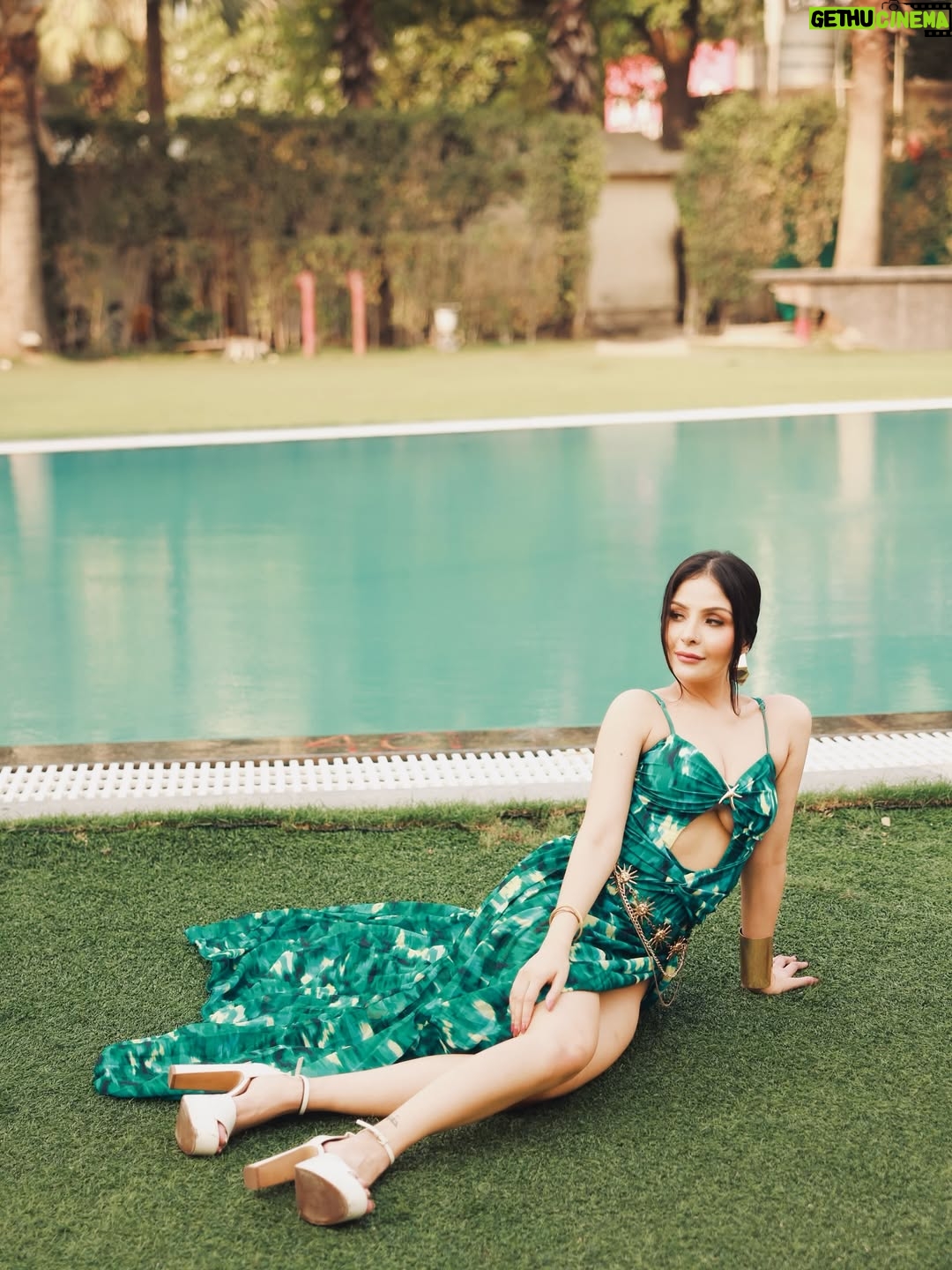 Saanya Khatter - 3 Likes - Tropical breeze, golden bling, and a slit that does all the talking 😏
Living my best soft glam life in @loveable_creation123 🤍