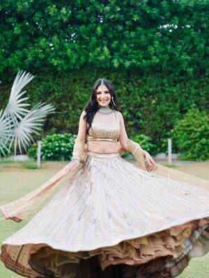 Saanya Khatter Instagram - May cause dizzy spells (from all the twirling 😉)
Wearing @chhabra_srs 
HMUA @makeupbyishamanchanda 
Jewellery @nityagehinijewels