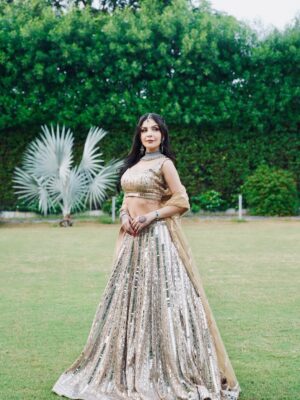 Saanya Khatter Instagram - May cause dizzy spells (from all the twirling 😉)
Wearing @chhabra_srs 
HMUA @makeupbyishamanchanda 
Jewellery @nityagehinijewels