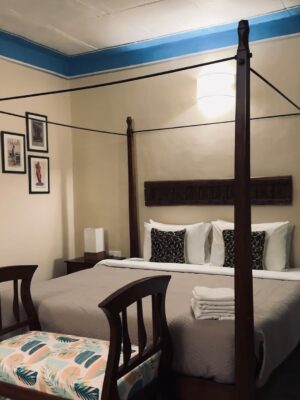 Saanya Khatter Instagram - ✨ Checked into history, checked out with memories ✨
Who knew a 150-year-old beauty in Goa could feel like home and a mini party spot rolled into one? 🌴🍹 From sipping cocktails under antique ceilings to giggling our way through courtyards older than all our group chats combined, this place gave us the perfect mix of heritage   holiday vibes🤍
🌺 Pro tip: Book your stay and use my code SAANYA10 to live this fairytale with a cheeky discount because who doesn’t want luxury that’s also easy on the wallet? 🛋️ @stayvista_official 
📍 Villa Arcangela
#hosted #vistaroom #goa #collaboration #partnership