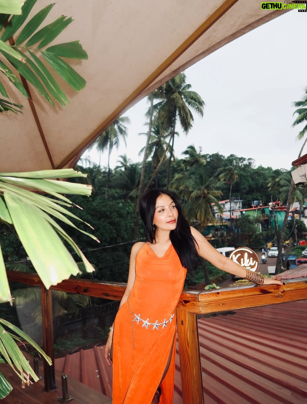 Saanya Khatter - 3 Likes - POV: you found me at Kiki 😘💁🏻‍♀️ 
.
.
.
.
.
[ Saanya Khatter, Goa, Kiki, Sea, Sundowner spot, beachside, goa, travelgram, goa lovers, summertime, vacation ]
