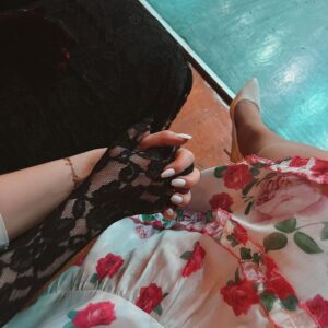 Safaa Sultaan Instagram - كل انجازاتي… رفيقة دربي وحياتي…. معك طول العمر سندك وبضهرك … هاد اليوم من سنة ال 2000 انا صرت ام وكان لقبي اصغر ام اليوم انا فخوره بأحلى بنت شكراً يارب على هالنعمه وربي يحميلي اميرتي املي ومايحرمني منها وشوفها وهي محققه كل احلامها وطموحاتها ويفرحني فيها ويخليلكن اولادكن …. Happy birthday my princess 👸🏻 @itsamaly