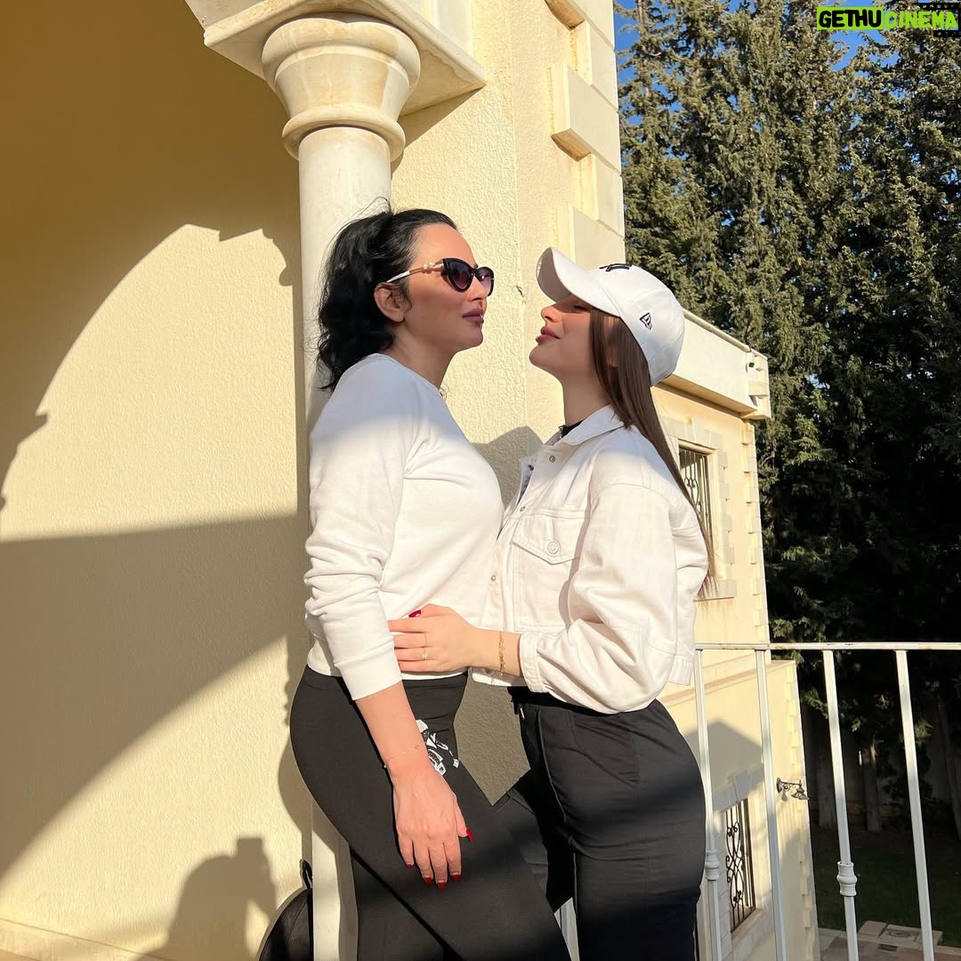 Safaa Sultaan - 19.7K Likes - كل انجازاتي… رفيقة دربي وحياتي…. معك طول العمر سندك وبضهرك … هاد اليوم من سنة ال 2000 انا صرت ام وكان لقبي اصغر ام اليوم انا فخوره بأحلى بنت شكراً يارب على هالنعمه وربي يحميلي اميرتي املي ومايحرمني منها وشوفها وهي  محققه كل احلامها  وطموحاتها ويفرحني فيها ويخليلكن اولادكن …. Happy birthday my princess 👸🏻 @itsamaly