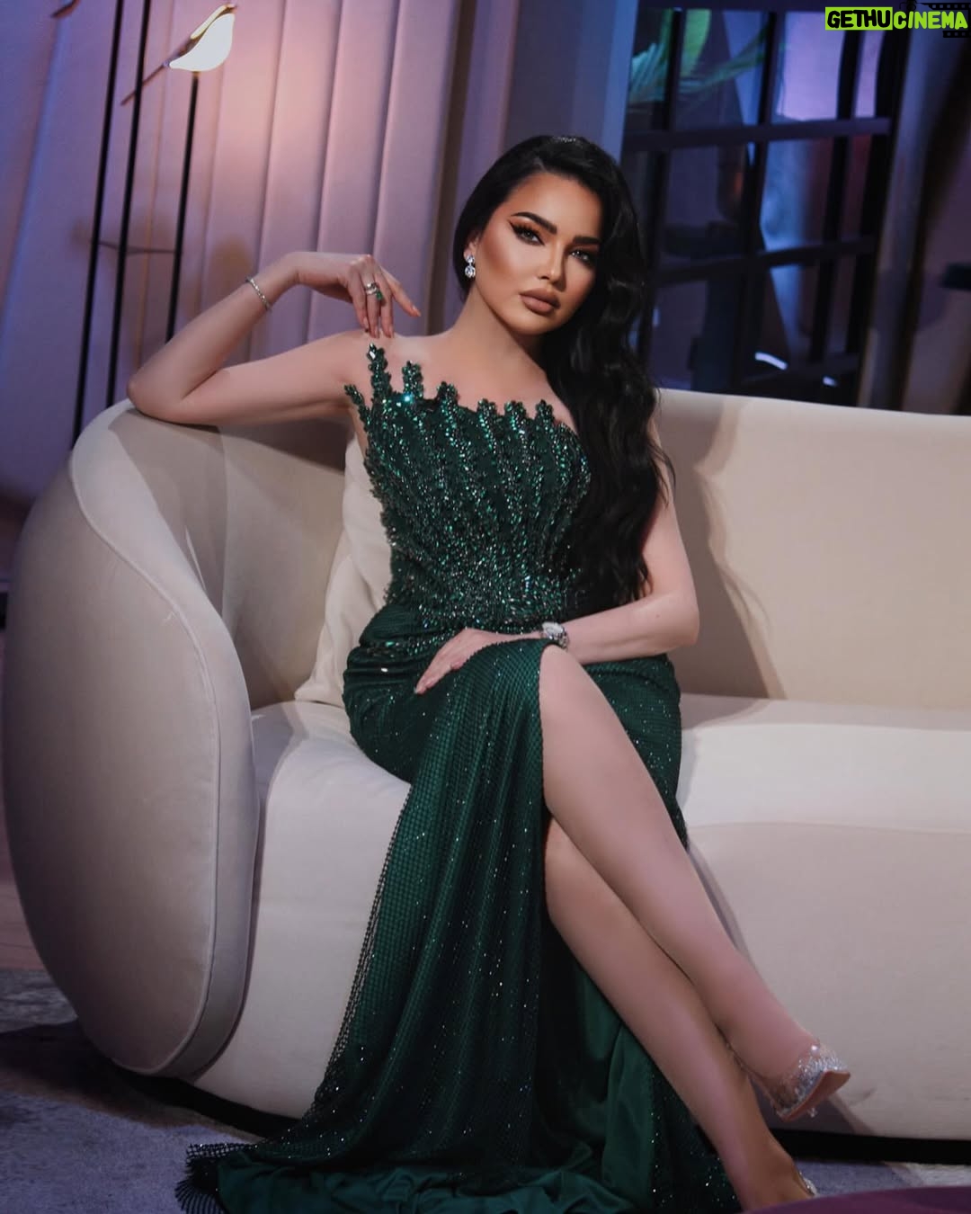 Safaa Sultaan - 16K Likes - تابعونا غداً على تليفزيون الجديد ببرنامج … مع رابعه بسهره حلوه ومميزه وضيوف رابعه الزيات الحلوين ومن بعد زمان …. الساعه 8:40 دقيقه بتوقيت بيروت ان شالله نكون ضيوف خفاف الظل ونقدر نرسم لو ابتسامه بظل كل شي عم نمرق فيه @rabiaazayyatofficial @maherghalayiniprivate @marcmarounphotography @fadel_kamli_official @auroreezzedine @ricardo.youssef @mediterraneehotel