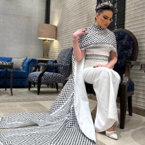 Safaa Sultaan Instagram - اختي رفيقتي وحبيبتي المبدعه دائماً شريكة كل لحظة نجاح وخاصةً بمايتعلق ببلادنا (فلسط..ين) المصممه المبدعه بنت القدس نيڤين بشيتي شكراً من القلب ومتل مااتفقنا نعمل لوك الملكه لبلدنا وكوفيتنا والنا الشرف …. وشكر كمان كتير كبير للصديق والفنان المبتكر يلي تعب معي بهاد اليوم المميز لأطلع بصوره تليق بالحدث العظيم يلي بيدعم قضيتنا جيكوب الغالي بحبكن كتير @nivin.bashiti @nivinbashitiofficial @jakoblambaz