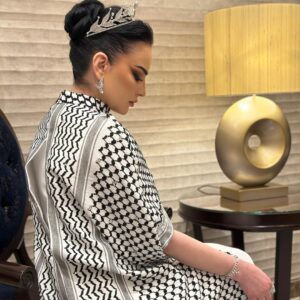Safaa Sultaan Instagram - اختي رفيقتي وحبيبتي المبدعه دائماً شريكة كل لحظة نجاح وخاصةً بمايتعلق ببلادنا (فلسط..ين) المصممه المبدعه بنت القدس نيڤين بشيتي شكراً من القلب ومتل مااتفقنا نعمل لوك الملكه لبلدنا وكوفيتنا والنا الشرف …. وشكر كمان كتير كبير للصديق والفنان المبتكر يلي تعب معي بهاد اليوم المميز لأطلع بصوره تليق بالحدث العظيم يلي بيدعم قضيتنا جيكوب الغالي بحبكن كتير @nivin.bashiti @nivinbashitiofficial @jakoblambaz