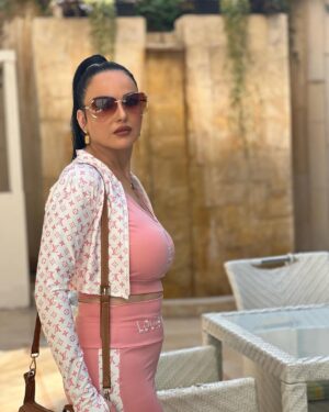 Safaa Sultaan Instagram - أفضل أيام حياتنا هي الأيام التي سمحنا لها بالعيش
Thank you @gefinorrotana
@fadel_kamli_official