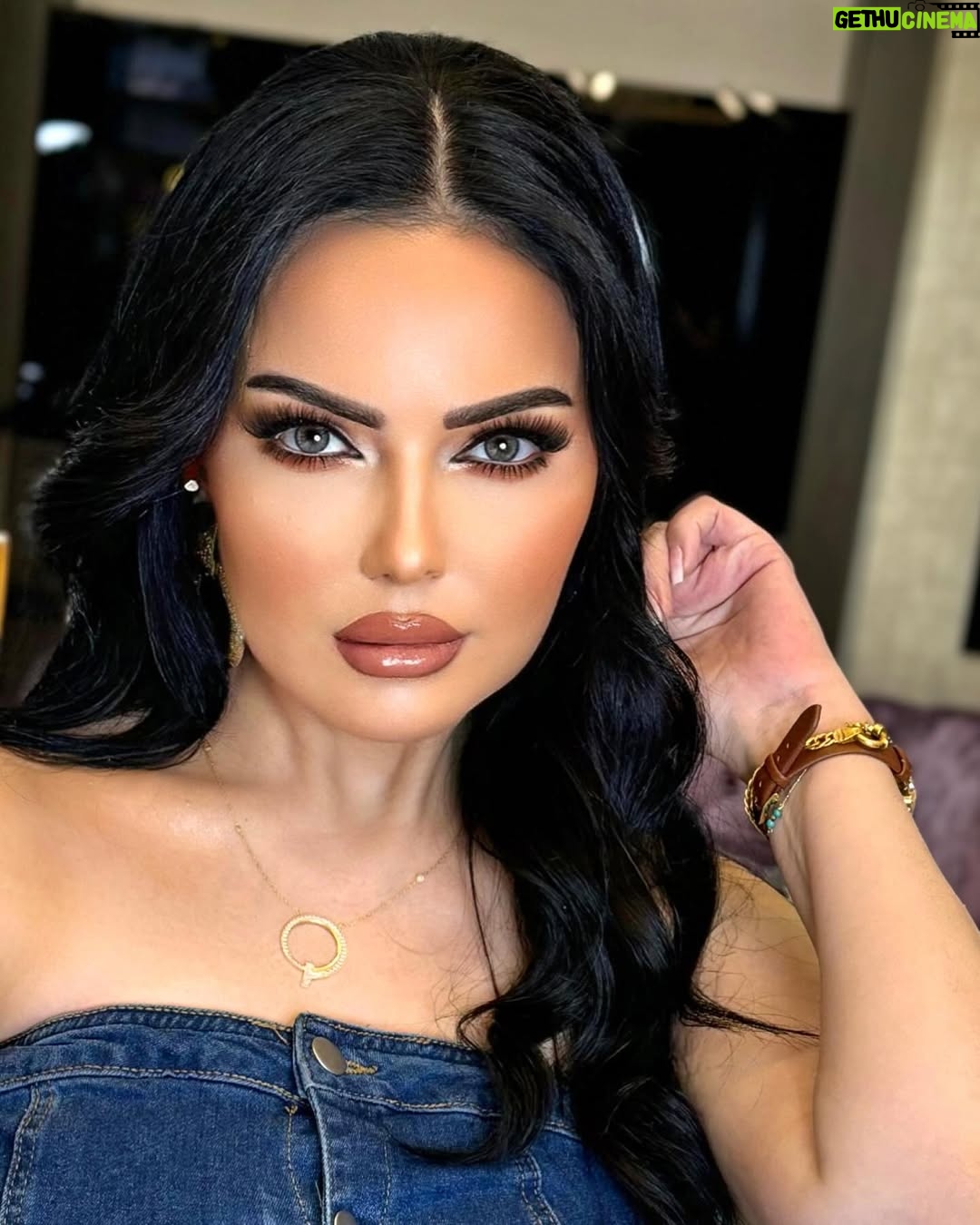 Safaa Sultaan - 52.9K Likes - ميك اب : وسام حسينو 💄
الفنانة الجميلة صفاء سلطان ❤️
#makeupartist @wesaamhsseno 💄
#hairstylist @sliman_alhalabi 

للضرورة الاتصال على الرقم 0966618881
.
.
.
.
.
.
#followforlike #makeupartist #followforfollowback #explore #explorepage 
#makeup #wesaamhsseno #wessamhsseno #explorepage #makeupforever #eyeshadow #eyeliner #blash #liekforlike #syrianbeauty #syria #دبي #بيروت #دمشق # #وسام_حسينو 0966618881
#اكسبلور #اكسبلور_فولو #اكسبلور_ضيفونا #اكسبلور_فولو_للبيج❤️