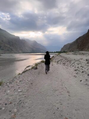 Sahar Hashmi Instagram - God was really smiling at me that day š¤ļøš«
#skardu #travel #getaway