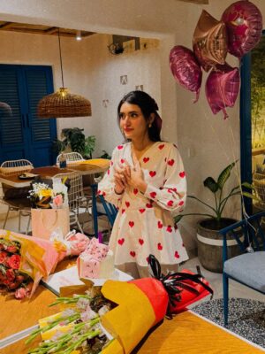 Sahar Hashmi Instagram - cute but pisces š
birthday throwback to remember how grateful iam for all the loved ones around me š¤§š¤