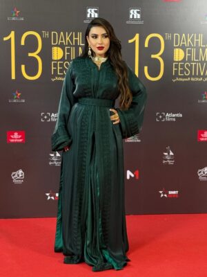 Sahar Seddiki Instagram - “Where cinema meets the ocean breeze, and tradition walks the red carpet ✨🎥”
#DakhlaFilmFestival #RedCarpetMoments”