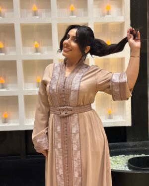 Sahar Seddiki Instagram - More pictures of my first look 🤍
Make up by @meryem.elab
Hair by @alaeddine.make_up.hairstyle
Outfit @majorelle.caftan