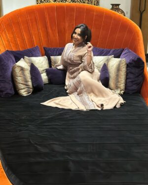 Sahar Seddiki Instagram - More pictures of my first look 🤍
Make up by @meryem.elab
Hair by @alaeddine.make_up.hairstyle
Outfit @majorelle.caftan