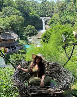 Sahar Seddiki Instagram - Glowing in every shade of green…💚💚💚