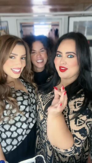 Sahar Seddiki Instagram - فاش كتكون فجيبك 51 درهم وباغا تحكمي الكروة 🤪😎🎬
@saharseddiki @sahar_bazzine @zinadaoudia