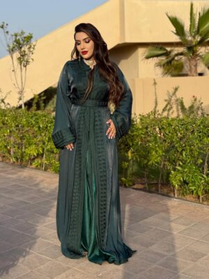 Sahar Seddiki Instagram - “Where cinema meets the ocean breeze, and tradition walks the red carpet ✨🎥”
#DakhlaFilmFestival #RedCarpetMoments”