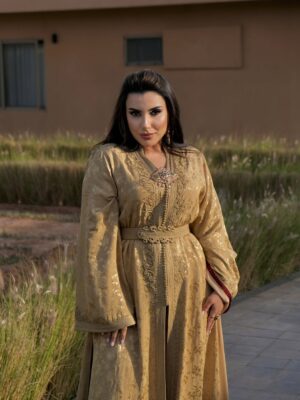 Sahar Seddiki Instagram - Un soupçon de soie, un éclat de lumière,
et toute une culture qui danse au rythme du cœur.💛
Outfit by @majorelle.caftan
Make up by @nagafa_sara_zayd
Pictures by @realmedleon