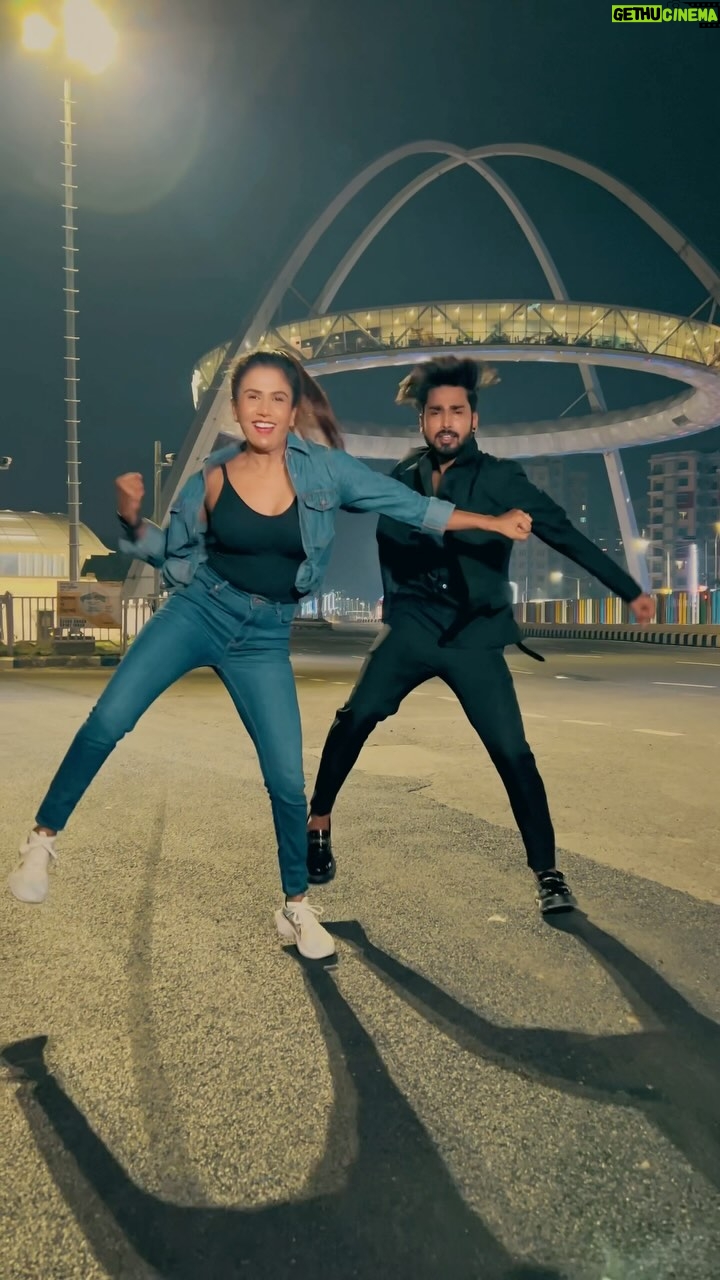 Saheli Rudra - 24.2K Likes - This song dedicated to my Haryanvi family💪❤️

#hariyanvi #hariyanvisong #solidbody #dancelover #trening #reelitfeelit #viral #instagram #foryou #sahelirudra