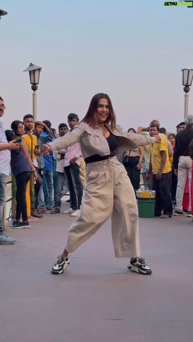 Saheli Rudra - 8.6K Likes - All public shock 😳 Saheli Rock 😂🤟

#bhojpuri #dancelover #trending #reelitfeelit #instagram #viral #foryou #danceinpublic #publicreaction #sahelirudra