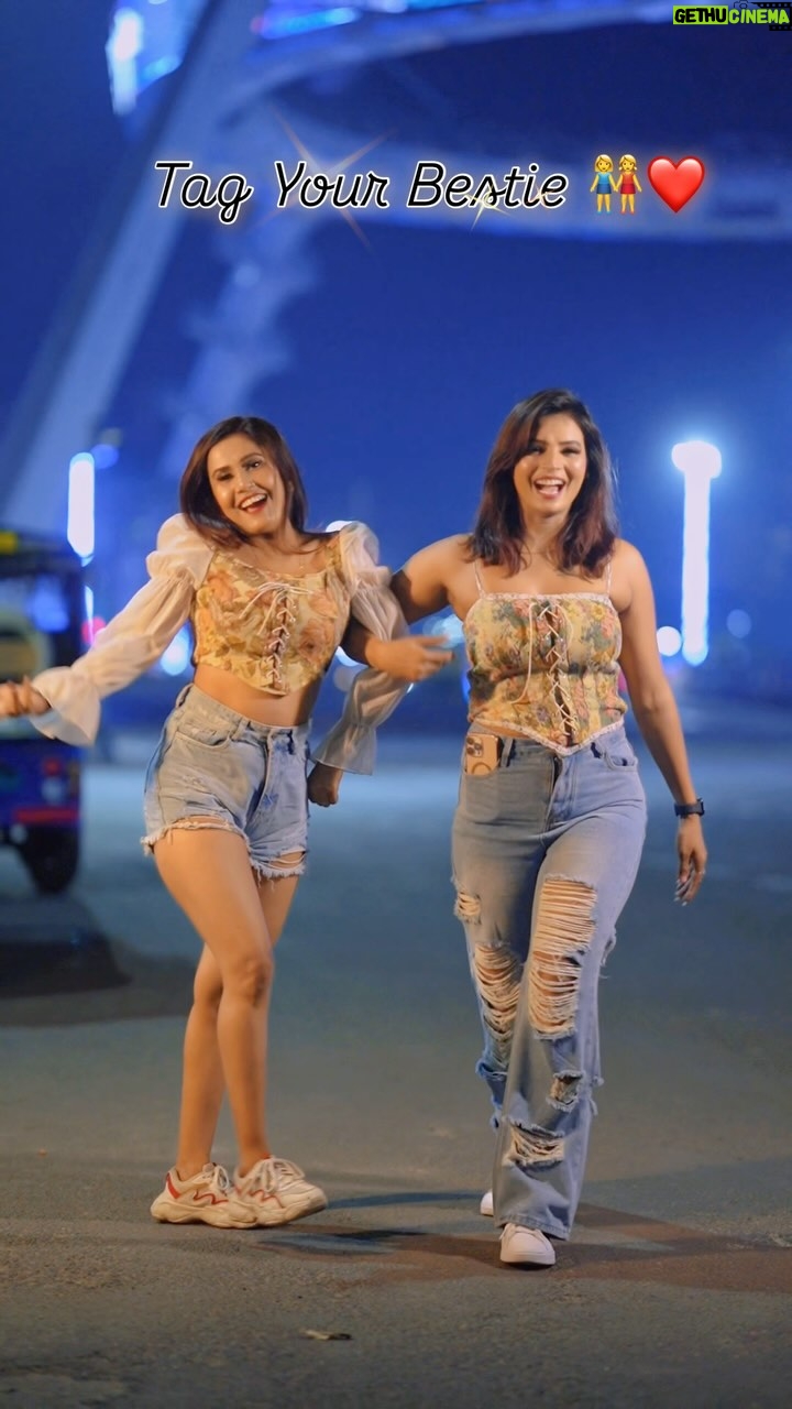Saheli Rudra - 81.2K Likes - Mention Someone @fatima_fitnessgirl 💋👭

#tagyourbestie #viral #friendsforever #dosti #reelitfeelit #instagram #trending #foryou #sahelirudra