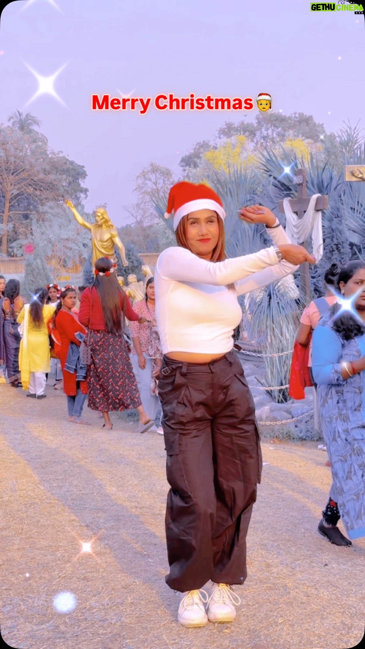 Saheli Rudra - 3K Likes - God, Allah aur Bhagwan
Ne banaya ik insaan🔥 Merry Christmas 🤶 everyone❤️

#merrychristmas #dancelover #reelitfeelit #trending #foryou #instagram #sahelirudra