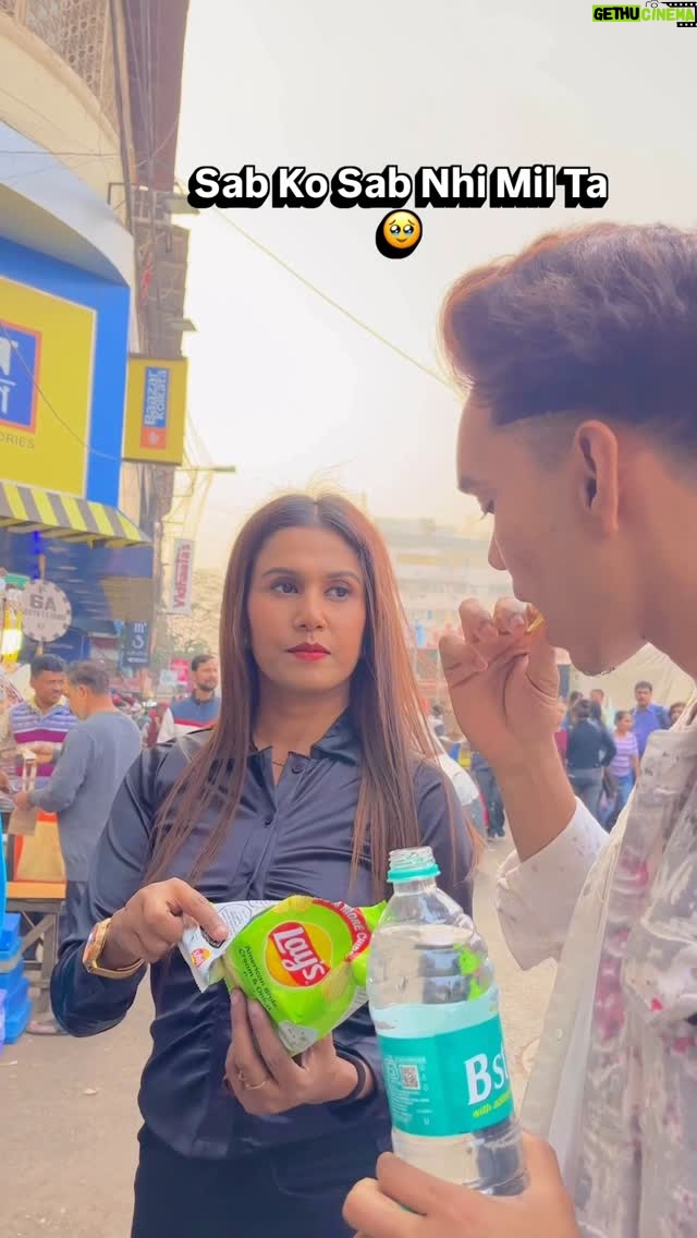 Saheli Rudra - 29.8K Likes - Respect  Camera Man 🫡 ❤️

#sabkosabnhimilta #concept #trending #viral #instagram #foryou #respectcameraman #viralvideos #publicreaction