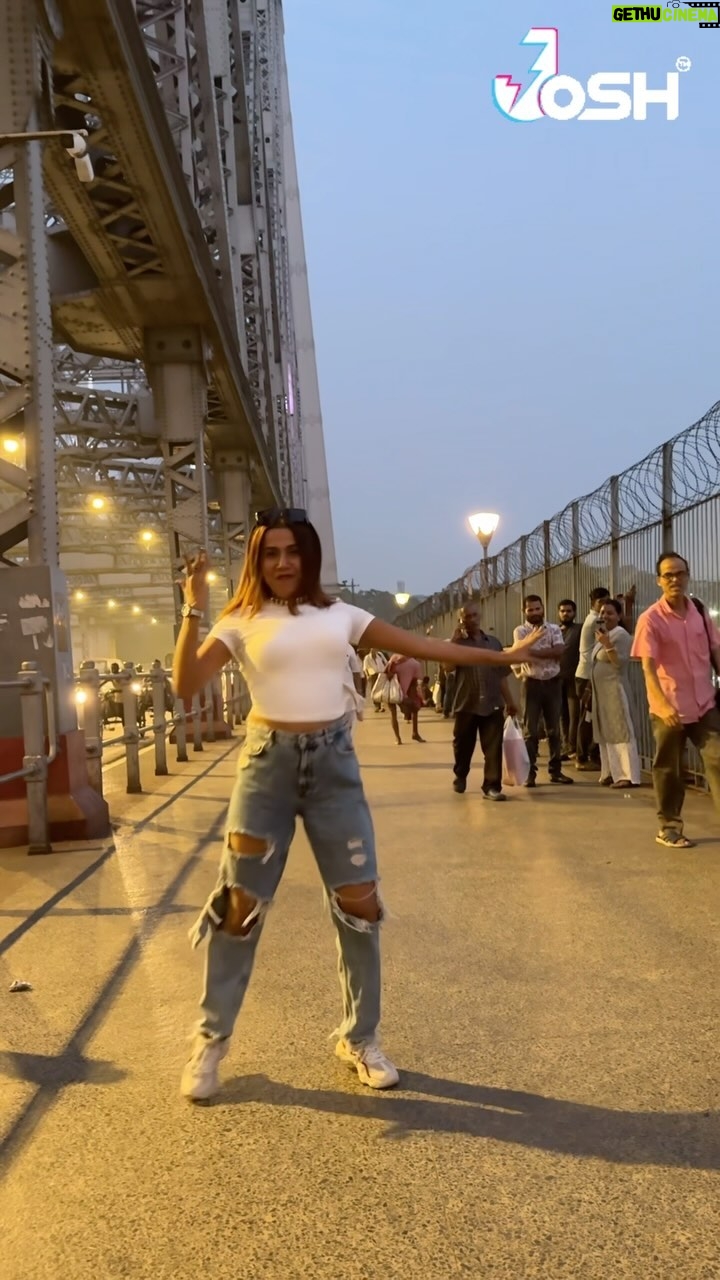 Saheli Rudra - 2.9K Likes - Sohne lag de😉🔥

#danceinpublic #publicreaction #trending #reelitfeelit #viral #instagram #foryou #joshapp @joshapp.gujarati @officialjoshapp