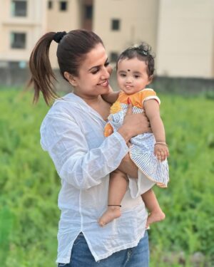 Saheli Rudra Instagram - With my daughter 👧💋❤️ @brishti18_ 

#daughter #love #mom #care #pose #click #photos #viral #instagram #instagood #foryou #keepsuporting #loveyouinstafamily #foryoupage