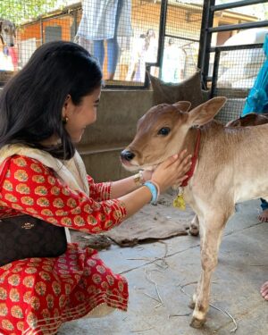 Sai Godbole Instagram - Namaskaram🙏🏼❤️
At the foothills of the Velliangiri mountains, my time at the @isha.foundation was surreal. The calm I felt within the serene and spiritually charged space was profound. Surrounded by the inclusivity and warmth of the people, nourished by healthy food, embraced by the purity of the air, and the divinity and grandeur of the Adi Yogi, I felt deeply connected. The energy of the powerfully consecrated Dhyan Linga and the Linga Bhairavi Devi temple has left a lasting impression on my soul. 
It was heartening to witness the immense work being done to address climate change through the Save Soil initiative (we visited the nursery too) and support for farmers. The dedication to empowering underprivileged students at the Isha Vidhya school is truly inspiring. The work Sadhguru and his team of volunteers continue to do is nothing short of remarkable.
Thank you for this incredible experience, for welcoming my mom and me into your sacred space. We left feeling rejuvenated, inspired, and deeply grateful. Shambho.”

Special thank you to Swami Suyagna ji for his kindness, time and generosity🙏🏼
Priyanka Akka and Kinjal Akka @kinjalmehta97 for showing us around the ashram with so much care, your warmth made us feel even more connected to the space🌷
Lots of love to Rudreshi Akka @_rudreshi_ for truly making us feel at home! You are sunshine! ☀️ 
Thank you to Kunal Anna for organising this retreat and Chaitral for coordinating everything! 🤍
And a huge thank you to Daddu @niharshembekar for introducing me to this divine, magical world and to my mom @kulkishori for her company and her efforts to make sure I have this experience ❤️🧿🙏🏼🌟

#ishafoundation #adiyogi #sadhguru