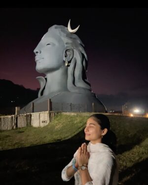 Sai Godbole Instagram - Namaskaram🙏🏼❤️
At the foothills of the Velliangiri mountains, my time at the @isha.foundation was surreal. The calm I felt within the serene and spiritually charged space was profound. Surrounded by the inclusivity and warmth of the people, nourished by healthy food, embraced by the purity of the air, and the divinity and grandeur of the Adi Yogi, I felt deeply connected. The energy of the powerfully consecrated Dhyan Linga and the Linga Bhairavi Devi temple has left a lasting impression on my soul. 
It was heartening to witness the immense work being done to address climate change through the Save Soil initiative (we visited the nursery too) and support for farmers. The dedication to empowering underprivileged students at the Isha Vidhya school is truly inspiring. The work Sadhguru and his team of volunteers continue to do is nothing short of remarkable.
Thank you for this incredible experience, for welcoming my mom and me into your sacred space. We left feeling rejuvenated, inspired, and deeply grateful. Shambho.”

Special thank you to Swami Suyagna ji for his kindness, time and generosity🙏🏼
Priyanka Akka and Kinjal Akka @kinjalmehta97 for showing us around the ashram with so much care, your warmth made us feel even more connected to the space🌷
Lots of love to Rudreshi Akka @_rudreshi_ for truly making us feel at home! You are sunshine! ☀️ 
Thank you to Kunal Anna for organising this retreat and Chaitral for coordinating everything! 🤍
And a huge thank you to Daddu @niharshembekar for introducing me to this divine, magical world and to my mom @kulkishori for her company and her efforts to make sure I have this experience ❤️🧿🙏🏼🌟

#ishafoundation #adiyogi #sadhguru