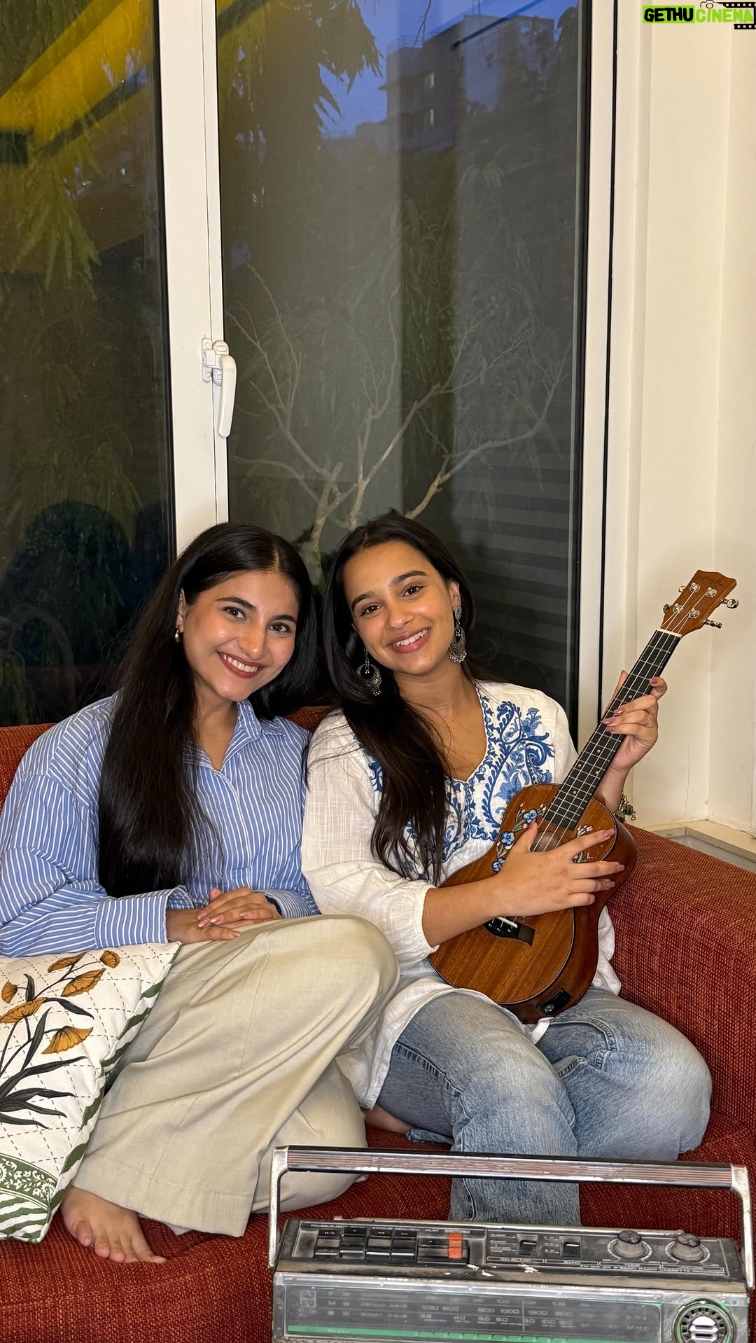 Sai Godbole - 129.9K Likes - please, we know we’re cute🤨
.
.
.
.
#masakali #masakali🕊️ #mohitchauhan #delhi6 #arrahman #arrahmanmusical #tseries #abhishekbachan #sonamkapoor #ukelele #masti #reelitfeelit #foryoupage #reelsforyou #cover #coversong #indian #indiansingers #cute #random