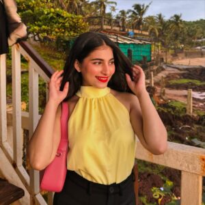 Sai Godbole Instagram - And it was all yellow💛

Ps: this was one of the most beautiful sunsets ever! 
Pc : @rishhikkka ✨
.
.

#sunsets #goa #yellow #fyp #explore