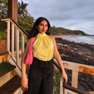 Sai Godbole Instagram - And it was all yellow💛

Ps: this was one of the most beautiful sunsets ever! 
Pc : @rishhikkka ✨
.
.

#sunsets #goa #yellow #fyp #explore