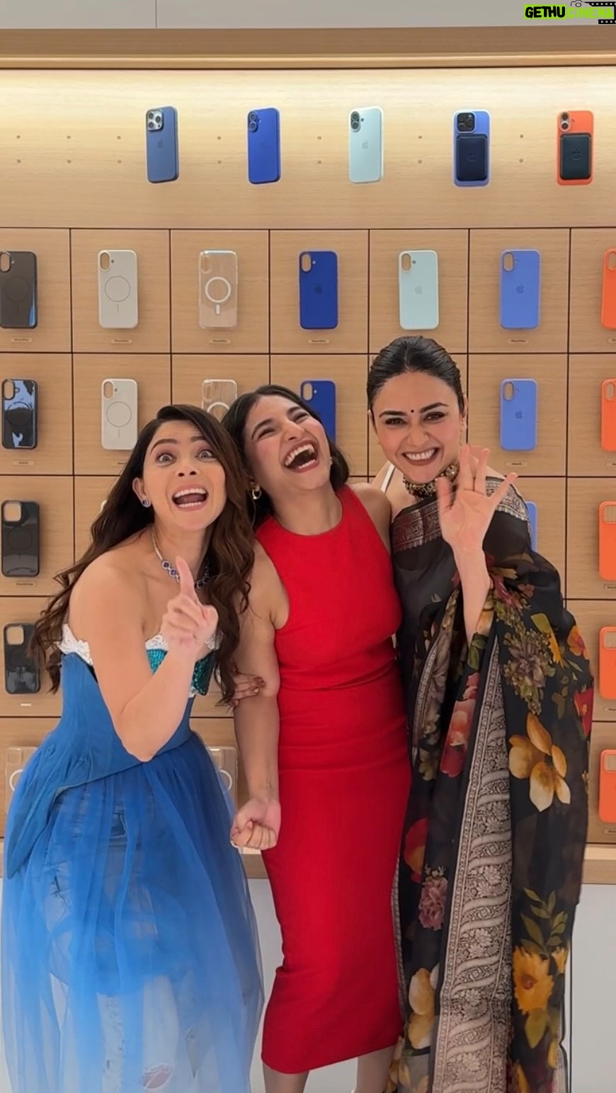 Sai Godbole - 120.4K Likes - The icons are telling you ki Pune’s first Apple Store is here!!!! I love you two so much! @amrutakhanvilkar @sonalee18588 🙂‍↕️🤍✨

Go check it out at the kopa mall, koregaon park! 
It’s not just a store it’s an experience in itself <3

They’re going to be hosting special workshops on everything from learn to take stunning photos on an iPhone to how to use every single device to its maximum optimisation! They’ve got you covered🤍✨🤌🏼 @apple 

#explore #fyp #explorepage #apple #marathi #punecity #pune