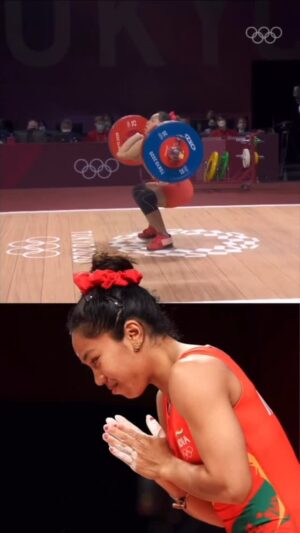 Saikhom Mirabai Chanu Instagram - Want to warm-up for lifting like @mirabai_chanu - try these two drills!
.
Shout out @olympickhel for the opening video shot.