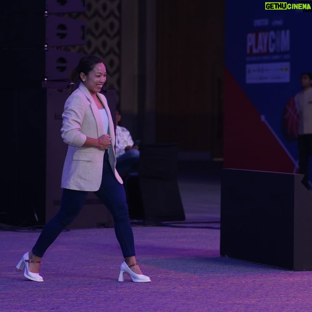 Saikhom Mirabai Chanu - 9.2K Likes - Smiles, stories and sports. Always a pleasure to connect and share my journey with everyone

#MirabaiChanu #Smiling #journet