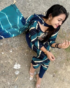 Sakku Pandey Instagram - #photoghraphy #trending #photos #suit #uttarakhand #pahadi #trend #uk01