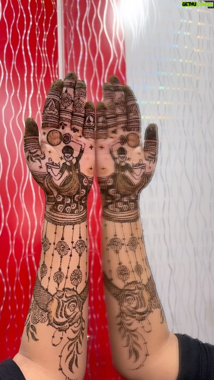 Sakku Pandey - 29.1K Likes - Made by me🌸😅 hy gyus this is only for making video … mehndi ko serious mt lena🌝 #multitalented #mehndi #multitalented #trending #karwachauth #karwachauthspecial #viral #video