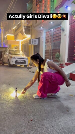 Sakku Pandey Instagram - #reels #diwali #diwalispecial