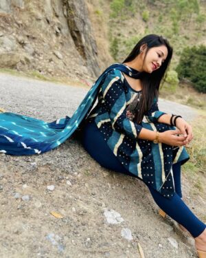 Sakku Pandey Instagram - #photoghraphy #trending #photos #suit #uttarakhand #pahadi #trend #uk01