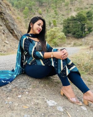 Sakku Pandey Instagram - #photoghraphy #trending #photos #suit #uttarakhand #pahadi #trend #uk01