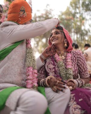 Sakshi Chhajed Instagram - Piya ka pyaar mill jaye❤️🧿
#indianwedding #viralwedding #viralcouple #punecouple