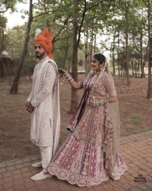 Sakshi Chhajed Instagram - Piya ka pyaar mill jaye❤️🧿
#indianwedding #viralwedding #viralcouple #punecouple