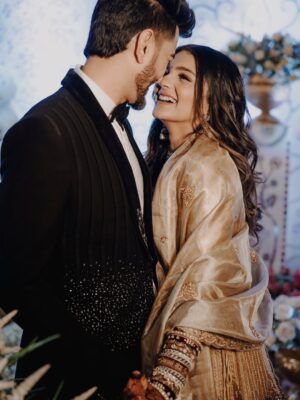 Sakshi Chhajed Instagram - From Ghar wale nhi manege to Humare ghar ki bahu hai yeh❤️🥰🧿
#puneinfluencers #punecoupleinfluencer #puneblogger #punefashionblogger #punecreators #viralpost #followforlike