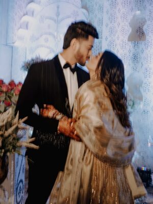 Sakshi Chhajed Instagram - From Ghar wale nhi manege to Humare ghar ki bahu hai yeh❤️🥰🧿
#puneinfluencers #punecoupleinfluencer #puneblogger #punefashionblogger #punecreators #viralpost #followforlike