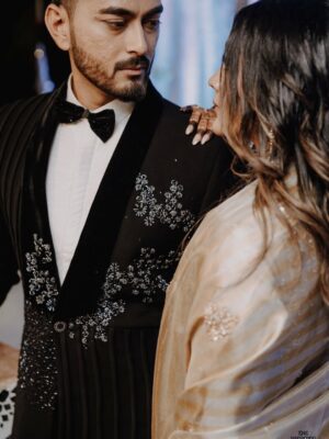 Sakshi Chhajed Instagram - From Ghar wale nhi manege to Humare ghar ki bahu hai yeh❤️🥰🧿
#puneinfluencers #punecoupleinfluencer #puneblogger #punefashionblogger #punecreators #viralpost #followforlike