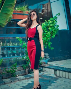 Sakshi Gupta Instagram - šø:- @kartikyadav06 Fear will always keep you a prisoner, while open thoughts will keep you a king....!
.
.
.
#instagram #sakshigupta #photography #style #girlspose