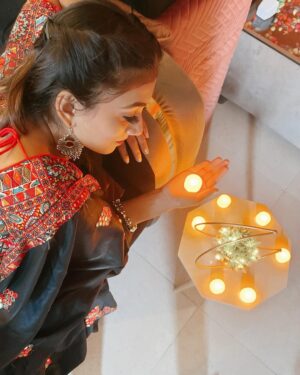 Sakshi Gupta Instagram - Happy dhanteras my insta familyā„ļøšŖ
.
.
.
#diwali #dhanteras #sakshigupta #happymoment