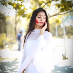 Sakshi Gupta Instagram - Happy Rang Panchami š¤āØ
šø & edit - @kartikyadav06
#holi #holifestival #portrait #rangpanchami #holiphotoshoot #happyrangpanchmi